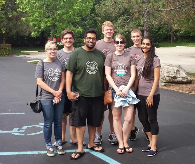 2014 Student Interns Outside Bruster's Real Ice Cream Shop